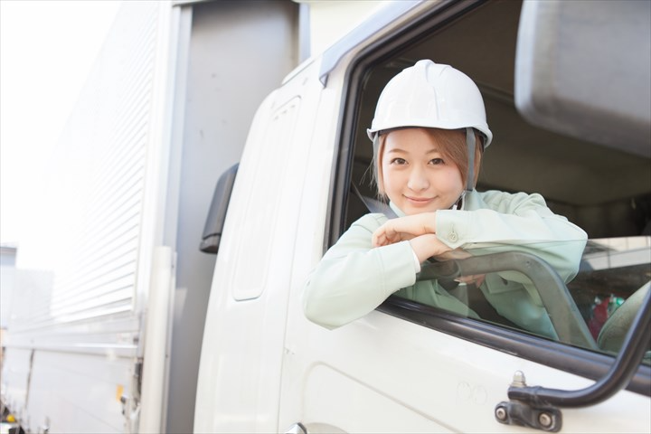 《入間郡三芳町》週払いOK・大型車での雑貨のセンター間配送ドライ...