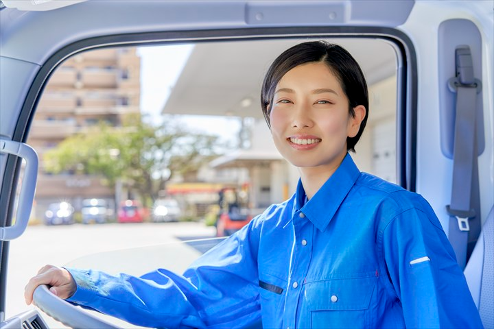 《平塚市》週払いOK・3ｔ車での学校給食の配送ドライバー！（高時...