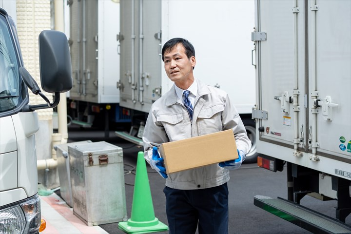 《あま市》週払いOK・2ｔ車での企業向け一般貨物の集配ドライバー...