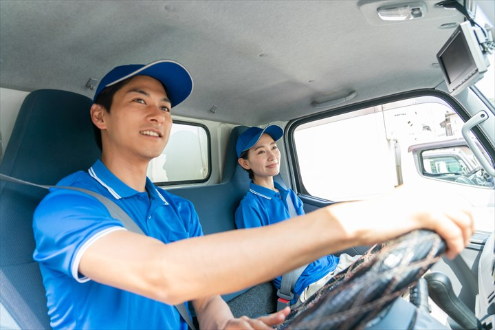 《三郷市》週払いOK・3～4ｔ車でのおもちゃの店舗配送ドライバー...