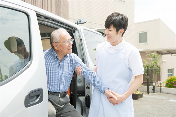 《杉並区》週払いOK・1.5ｔ車での車の部品の店舗配送ドライバー...