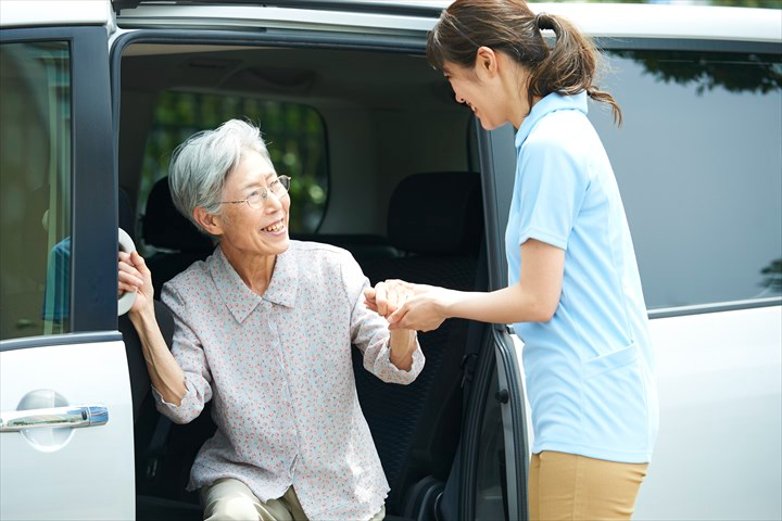 《八王子市》週払いOK・普通車での斎場や自宅へのご遺体の輸送ドラ...