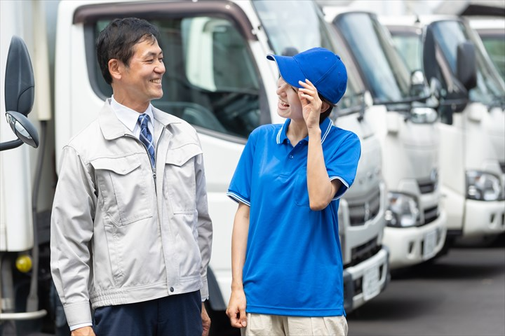 《北足立郡伊奈町》週払いOK・4ｔ車での食品のセンター間配送ドラ...