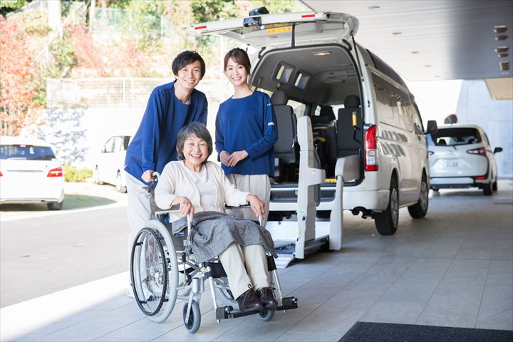 《海老名市》週払いOK・普通車での透析患者の送迎ドライバー！（W...