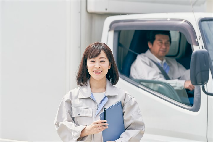 《西脇市》週払いOK・4ｔ車での企業向け一般貨物の集配ドライバー...