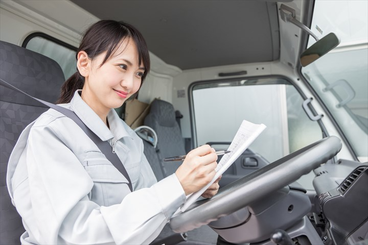 《前橋市》週払いOK・3ｔ車でのフローズン商品の店舗配送ドライバ...