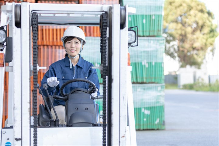 《伊勢崎市》週払いOK・リーチフォークを使用したプラスチック製品...