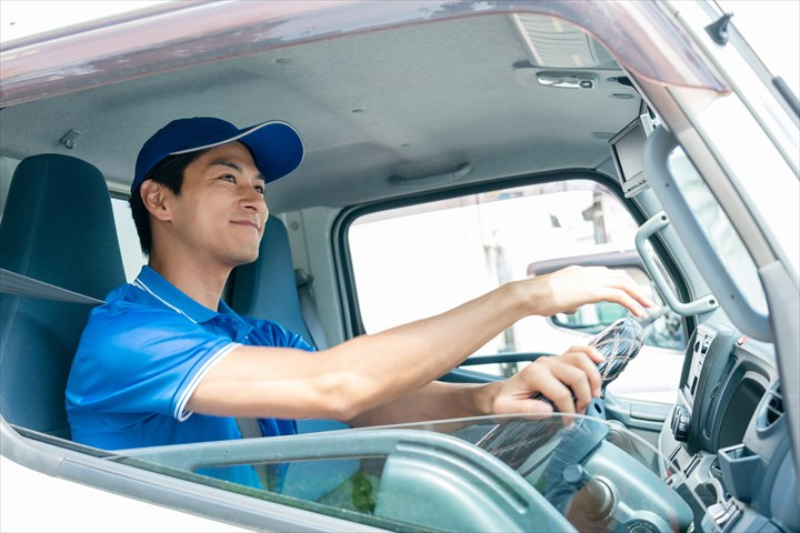 《白井市》週払いOK・大型車での鋼材のリース会社への配送ドライバ...